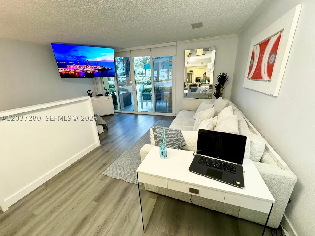 2501 S Ocean Drive Hollywood FL 33019