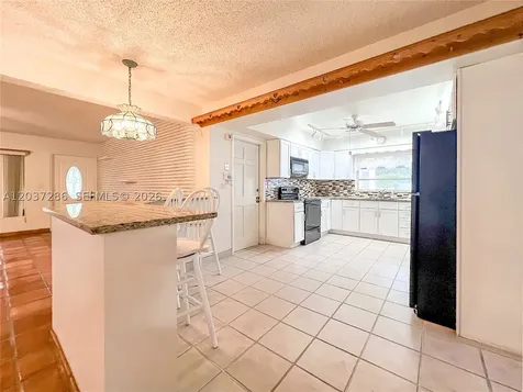 192 SW 62nd Terrace Plantation FL 33317