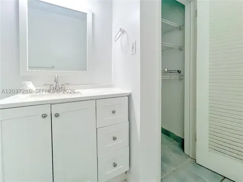 192 SW 62nd Terrace Plantation FL 33317