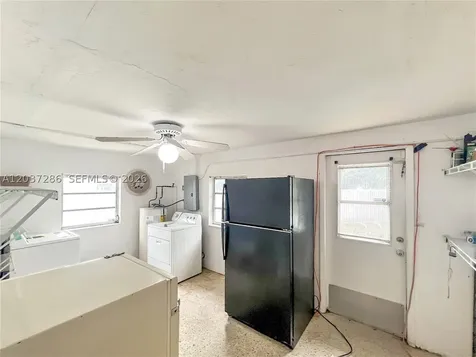 192 SW 62nd Terrace Plantation FL 33317