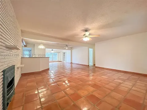 192 SW 62nd Terrace Plantation FL 33317
