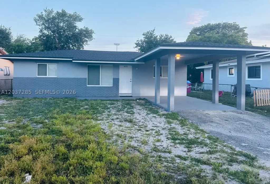 2620 NW 14th Court Fort Lauderdale FL 33311