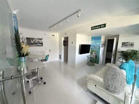 800 West Avenue Miami Beach FL 33139