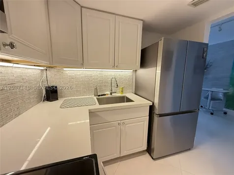 800 West Avenue Miami Beach FL 33139