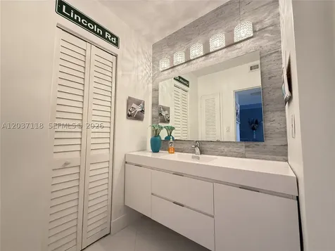 800 West Avenue Miami Beach FL 33139