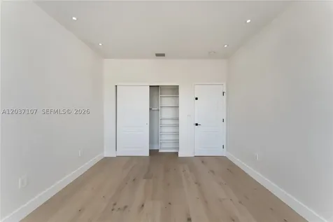 21156 NE 33rd Avenue Aventura FL 33180