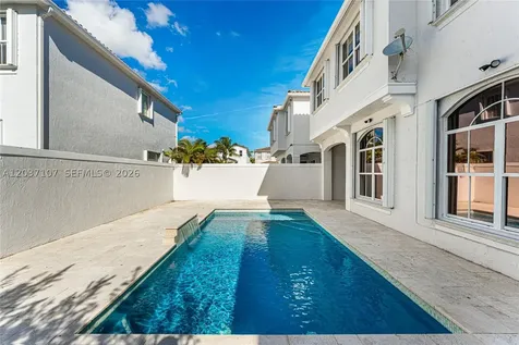 21156 NE 33rd Avenue Aventura FL 33180