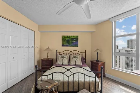 3500 Mystic Pointe Drive Aventura FL 33180