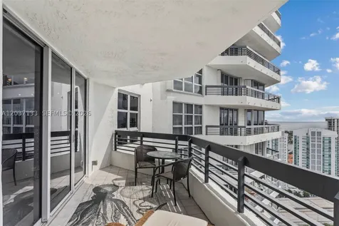 3500 Mystic Pointe Drive Aventura FL 33180