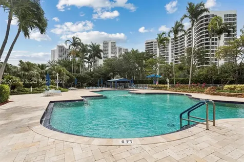 3500 Mystic Pointe Drive Aventura FL 33180