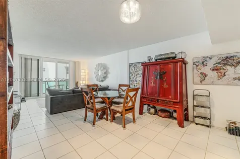 5001 Collins Avenue Miami Beach FL 33140