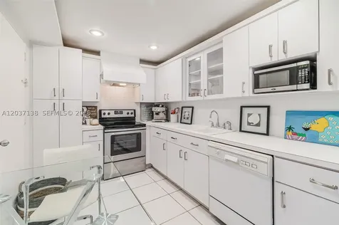 5001 Collins Avenue Miami Beach FL 33140