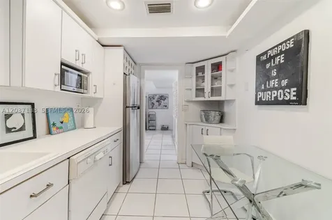 5001 Collins Avenue Miami Beach FL 33140