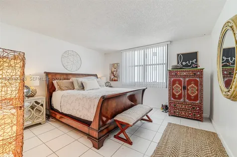 5001 Collins Avenue Miami Beach FL 33140