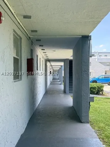 9367 Fontainebleau Boulevard Miami FL 33172