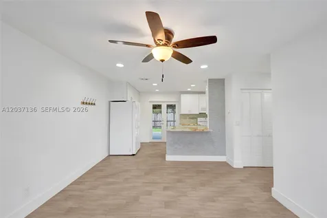 5701 SW 37th Street Davie FL 33314