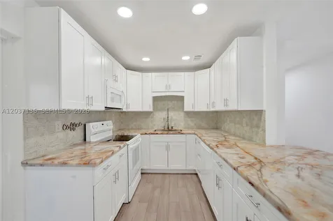 5701 SW 37th Street Davie FL 33314