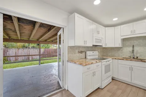 5701 SW 37th Street Davie FL 33314