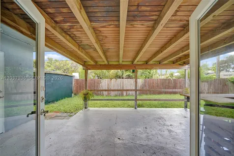 5701 SW 37th Street Davie FL 33314