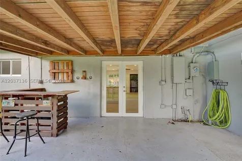5701 SW 37th Street Davie FL 33314
