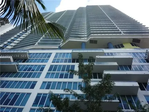 185 SW 7th Street Miami FL 33130