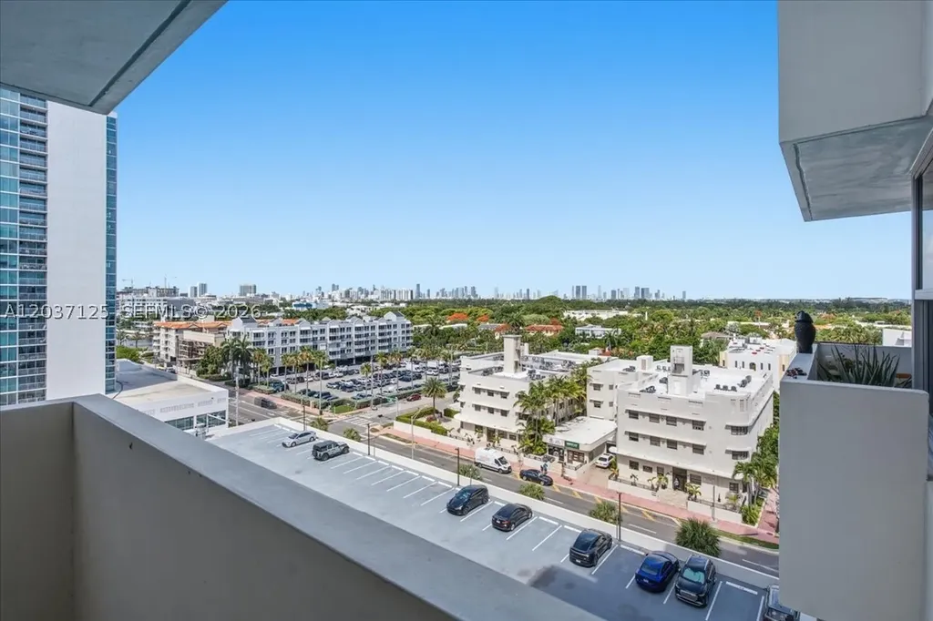2899 Collins Avenue Miami Beach FL 33140