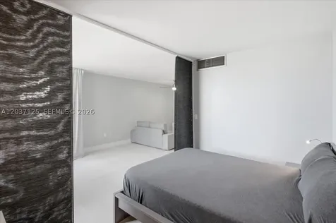 2899 Collins Avenue Miami Beach FL 33140