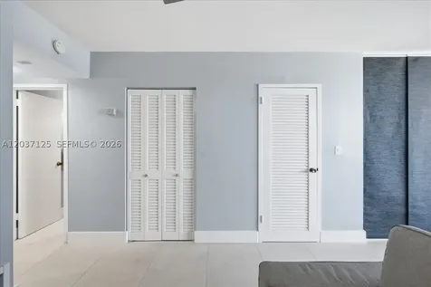 2899 Collins Avenue Miami Beach FL 33140