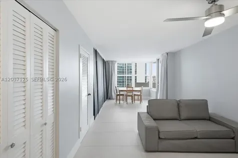 2899 Collins Avenue Miami Beach FL 33140