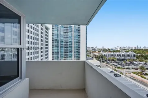 2899 Collins Avenue Miami Beach FL 33140