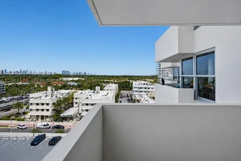 2899 Collins Avenue Miami Beach FL 33140