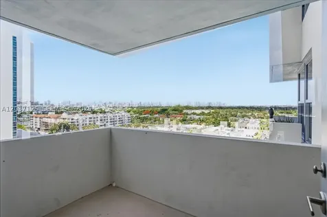 2899 Collins Avenue Miami Beach FL 33140