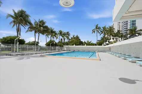 2899 Collins Avenue Miami Beach FL 33140