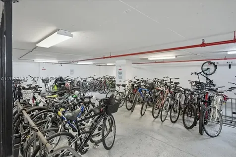 2899 Collins Avenue Miami Beach FL 33140