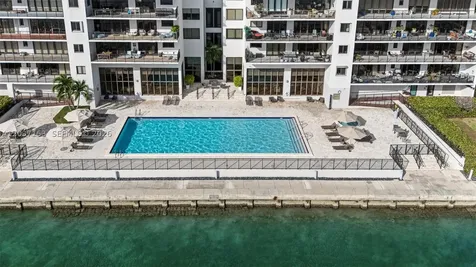 1000 Venetian Way Miami FL 33139