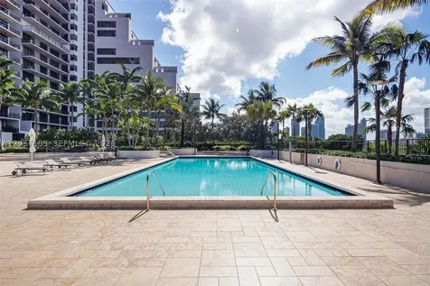 1000 Venetian Way Miami FL 33139