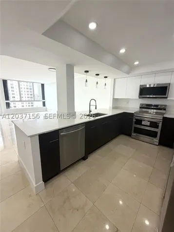 520 Brickell Key Drive Miami FL 33131