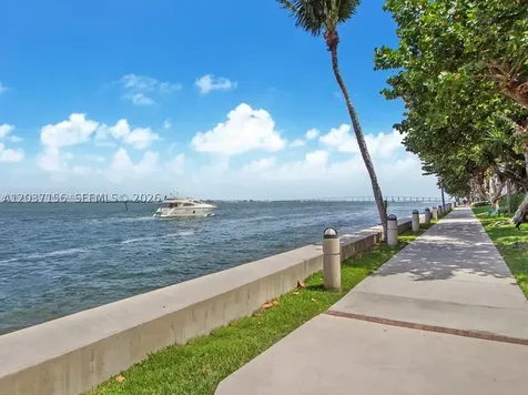 520 Brickell Key Drive Miami FL 33131