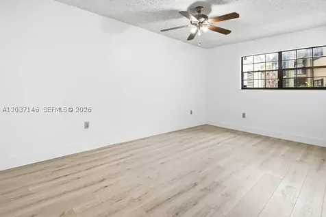 907 NE 199th Street Miami FL 33179
