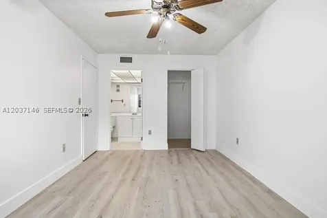 907 NE 199th Street Miami FL 33179