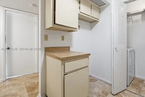 907 NE 199th Street Miami FL 33179