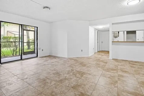 907 NE 199th Street Miami FL 33179