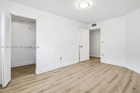 907 NE 199th Street Miami FL 33179
