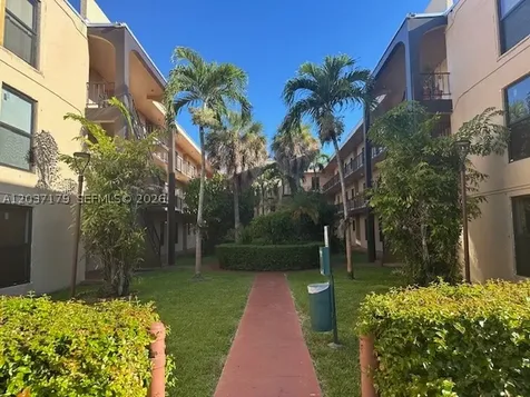 10851 SW 2nd Street Sweetwater FL 33174