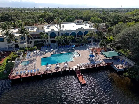 9480 Tangerine Place Davie FL 33324