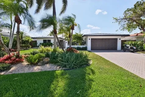 2125 NE 17th Terrace Wilton Manors FL 33305