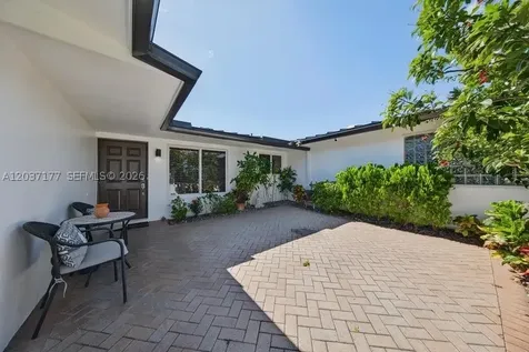 2125 NE 17th Terrace Wilton Manors FL 33305