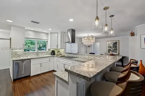 2125 NE 17th Terrace Wilton Manors FL 33305