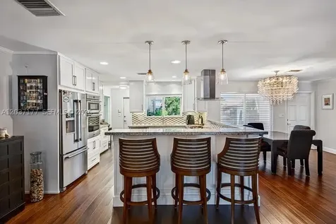 2125 NE 17th Terrace Wilton Manors FL 33305
