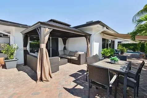 2125 NE 17th Terrace Wilton Manors FL 33305